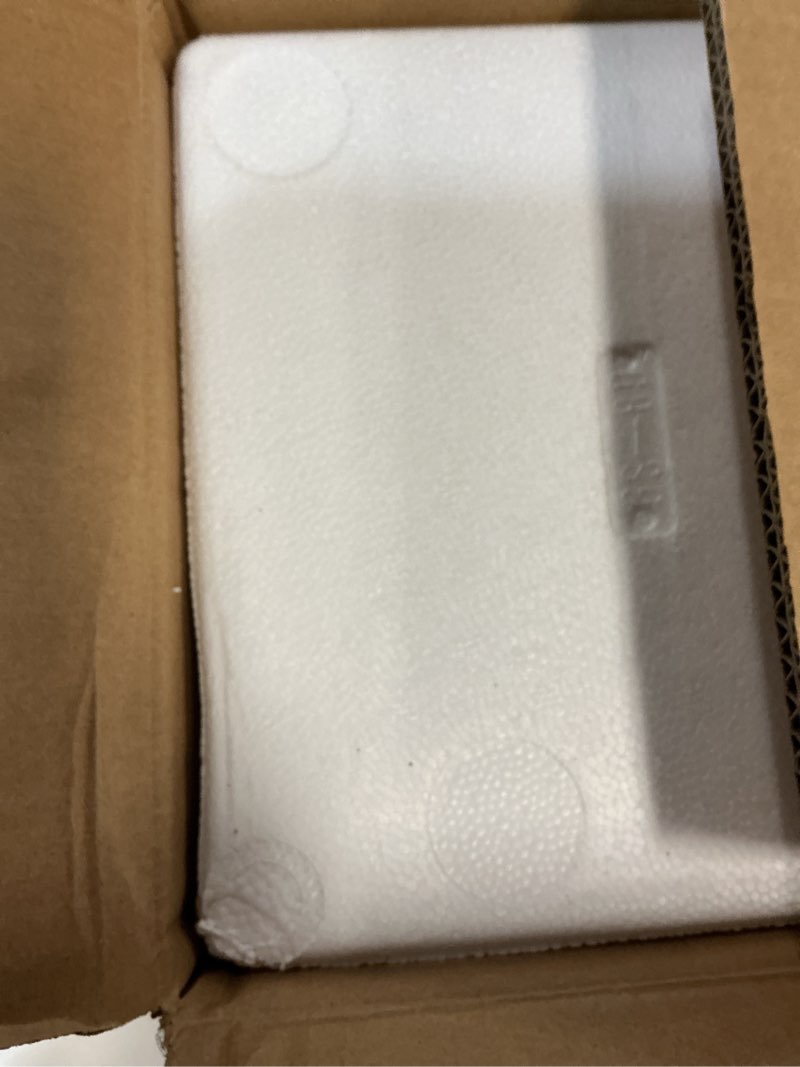 Condition photo showing New/Like New for vancasso Ceramic Plant Pots, 8.25 Inch Ceramic Pot for Plants, Planters Pots for Indoor Plants with Drainage Holes, Flower Pot for Indoor House Plant, White White 8.25 Inch