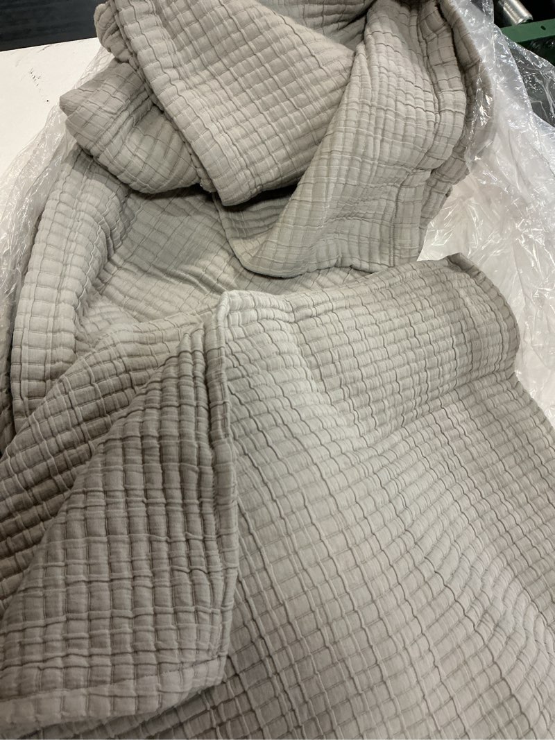 Condition photo showing Good Condition for organic ribbed cotton coverlet set king light grey 