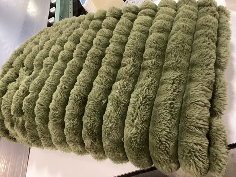 Condition photo showing As Is for EverGrace Ultra Soft Luxury Fluffy Faux Rabbit Fur Throw Blanket, Thick Warm Bubble Throw for Bed, Cozy Plush Reversible Blankets for Couch, Chair, Sofa, Ivory White, 50x60 Inches Ivory White 50"x60"