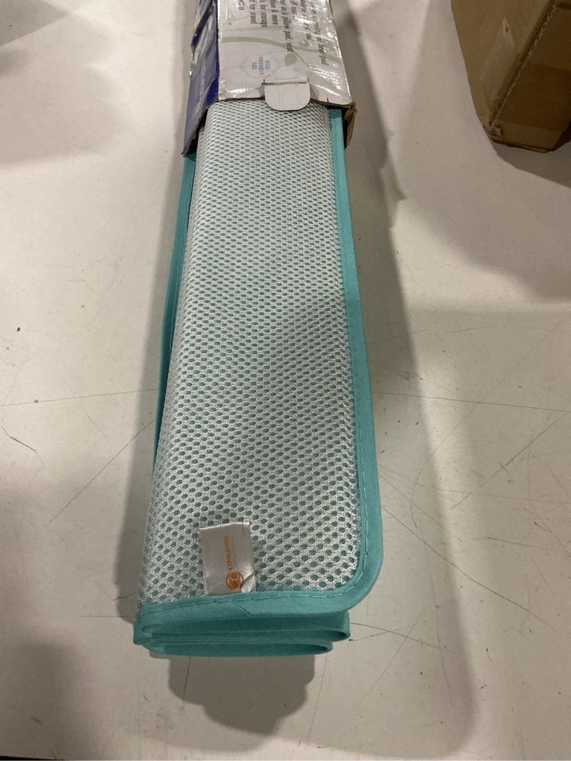 Condition photo showing Good Condition for ice cooling mat, gel cooling cold mat pain relief, injuries mesh fabric hot cold therapy pack for back, shoulder, knee, belly green 18in×18in (green)