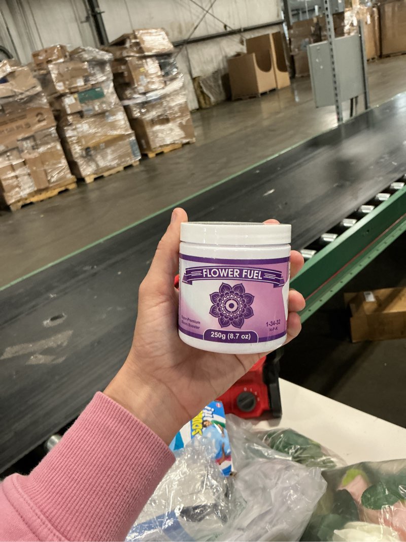 Condition photo showing New/Like New for bloom booster and yield enhancer for plants - big, heavy, healthy harvests, for use in soil and hydroponics - concentrated phosphorus and potassium - flower fuel 1-34-32, 250g