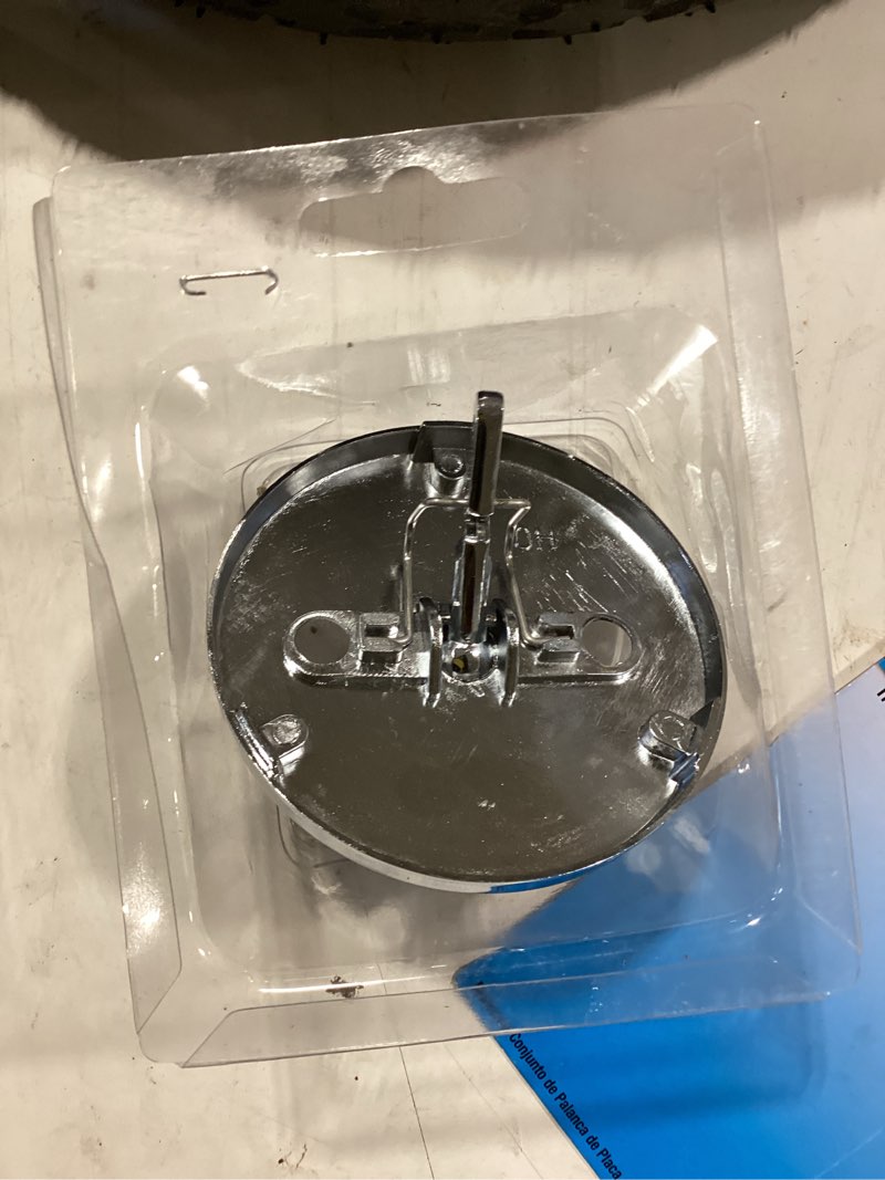 Condition photo showing Good Condition for danco overflow plate in chrome for price pfister faucets