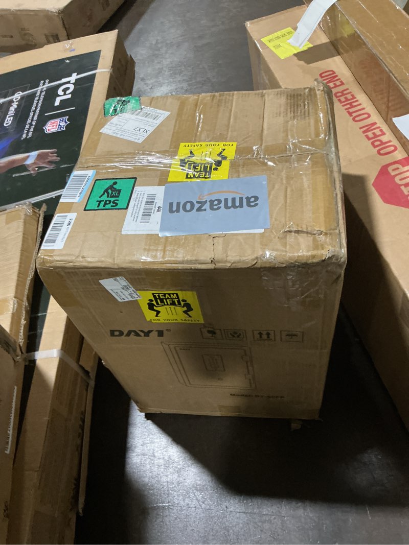 Condition photo showing Good Condition for DAYI Fireproof Safe, 3.0 Cubic Feet Biometric Fingerprint Fire Proof Safes Box for Home Documents Money, Digital Touchpad Security Safe Dual Alarm System - DY-60FP