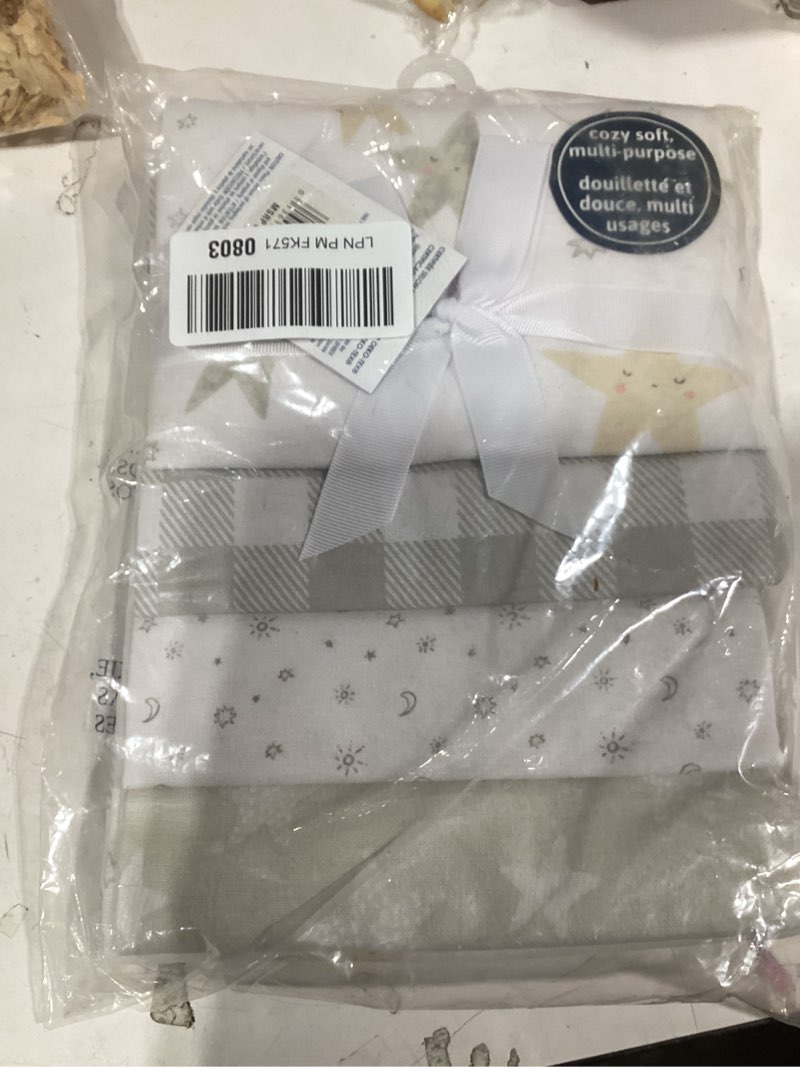 Condition photo showing Good Condition for Gerber Unisex Baby 100% Cotton Flannel Receiving Blankets 30x30 Inches (Pack of 4), Celestial, One Size One Size Celestial