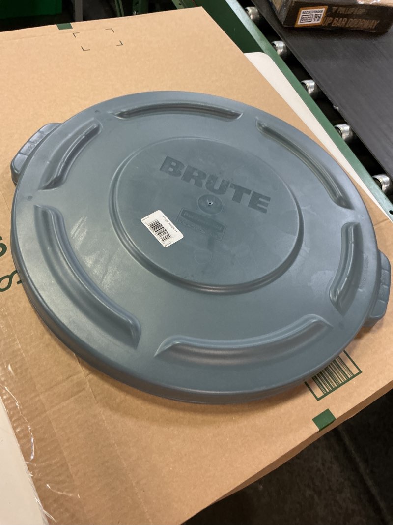 Condition photo showing Good Condition for rubbermaid commercial products brute heavy-duty round trash/garbage lid, 20-gallon, gray, outdoor waste container for home/garage/mall/office/stadium/bathroom