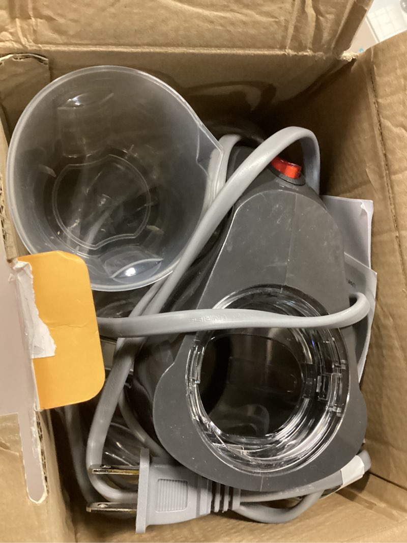 Condition photo showing Good Condition for hilife steamer for clothes, portable handheld design, 240ml big capacity, 700w, strong penetrating steam, removes wrinkle, for home, office(only for 120v)-black