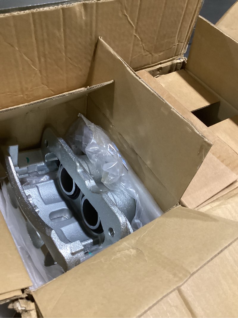 Condition photo showing Good Condition for front right disc brake caliper 18b5236 for ford expedition 2010-2021, ford f-150 2010-2011, lincoln mark lt 2010-2011, lincoln navigator 2010-2021, brake caliper assembly replace# 18-b5236 al3z2b120c 2pices