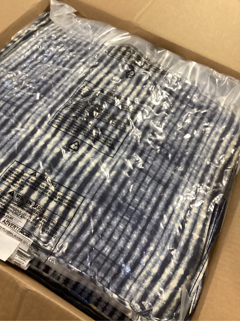 Condition photo showing Good Condition for arden outdoor deep seat cushion set, 24 in x 24 in, weather-proof, rain-proof, fade resistant patio cushion for chair, sofa, and couch blue shibori stripe polyfill blue shibori stripe 1 pack