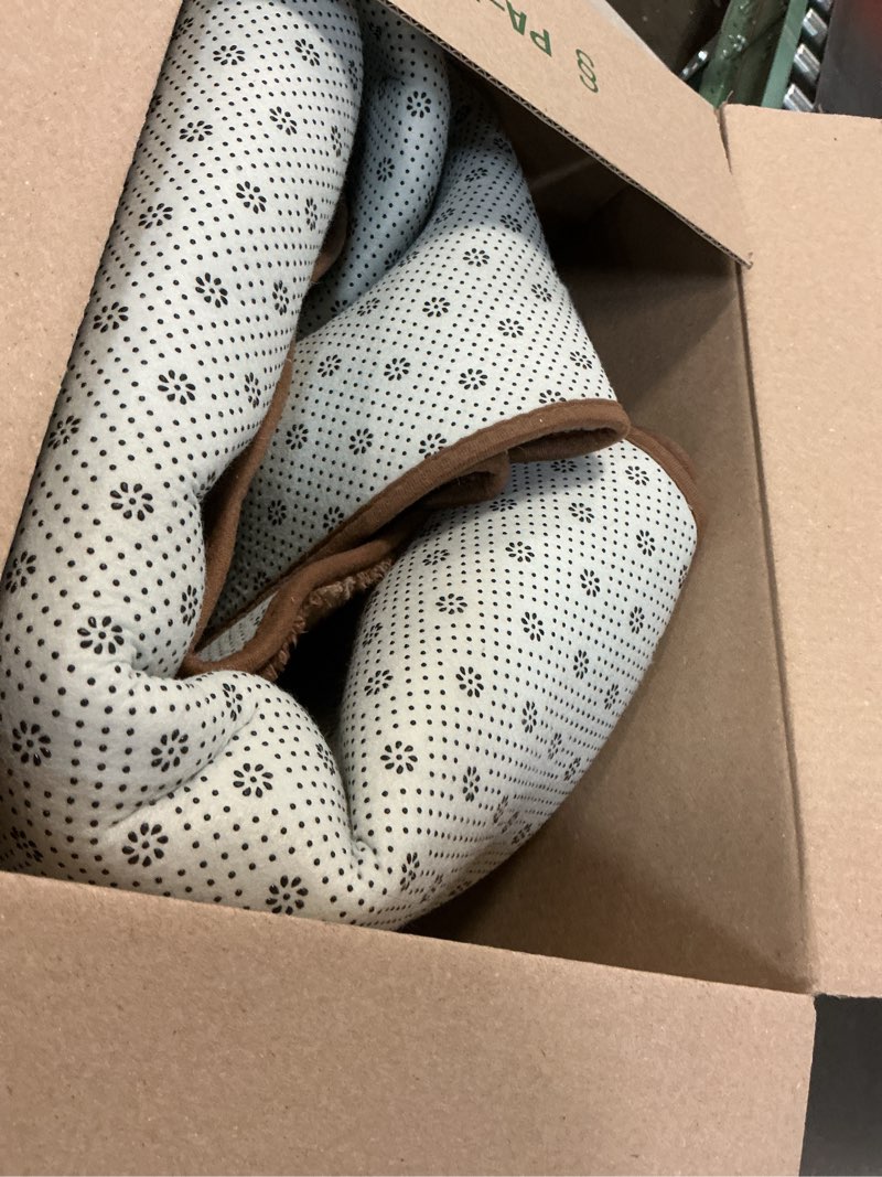 Condition photo showing As Is for Lascpt Soft Area Rug for Living Room, 6x9 Ft Tie-Dyed Coffee Rug Thicken Memory Foam Large Rug for B