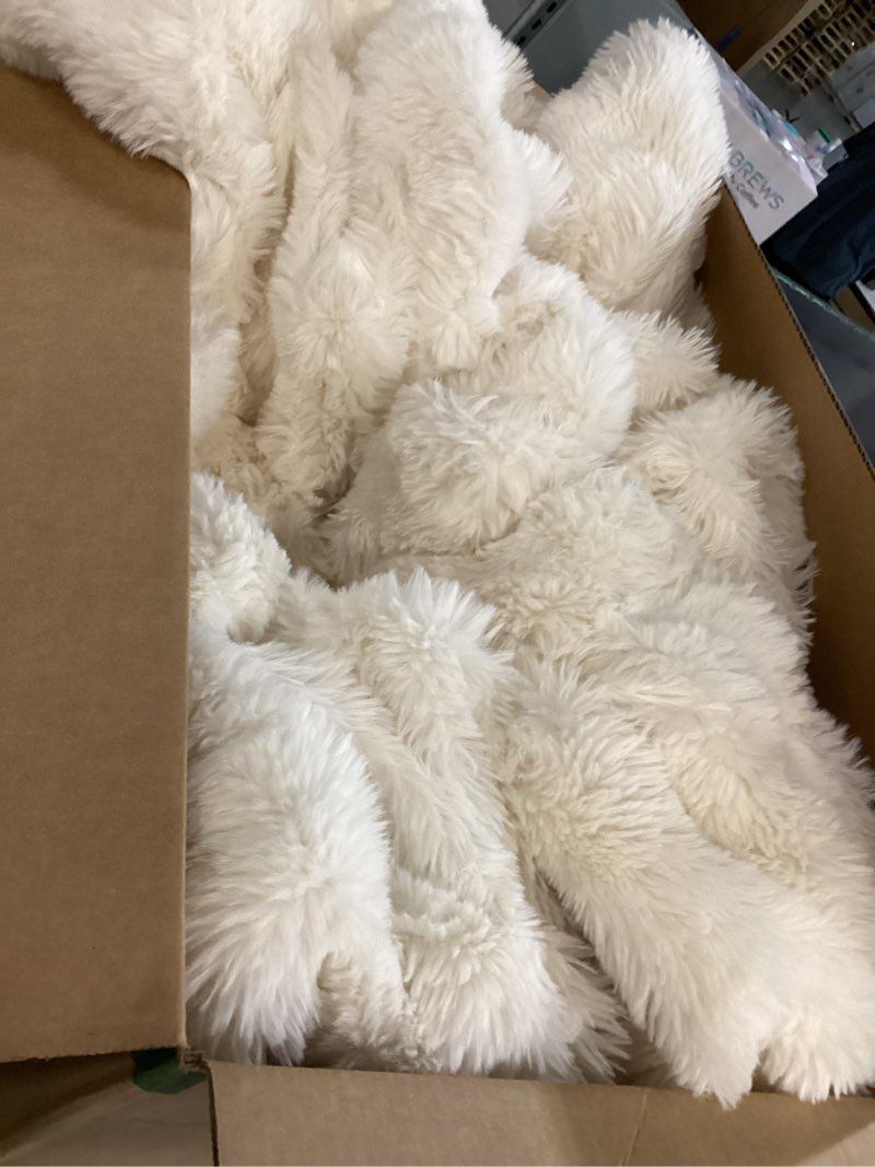 Condition photo showing Good Condition for Sheepskin Blanket, Real Fur Throw, Luxuriously Plush, Really Warm and Super Soft for Queen Size Beds & Couches (Pearl White, 50x60)