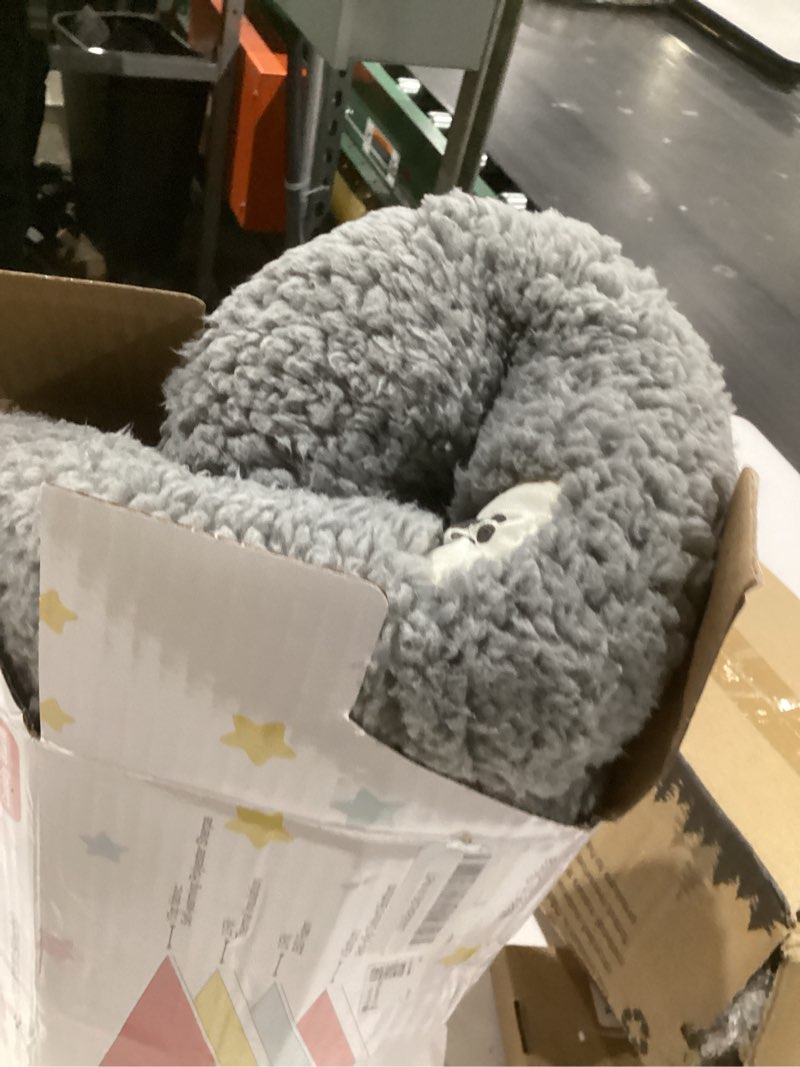 Condition photo showing Good Condition for mora pets self warming cat bed self heating pet pad with bolster and foam washable removable cover non slip thermal sherpa fabric pet mat grey 23 inch 23"l x 21"w x 3"th