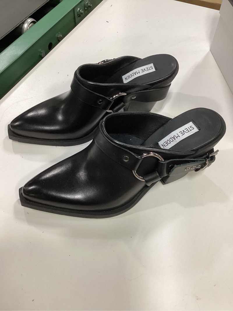 Condition photo showing Good Condition for Steve Madden Jorah  Black Leather Size 9