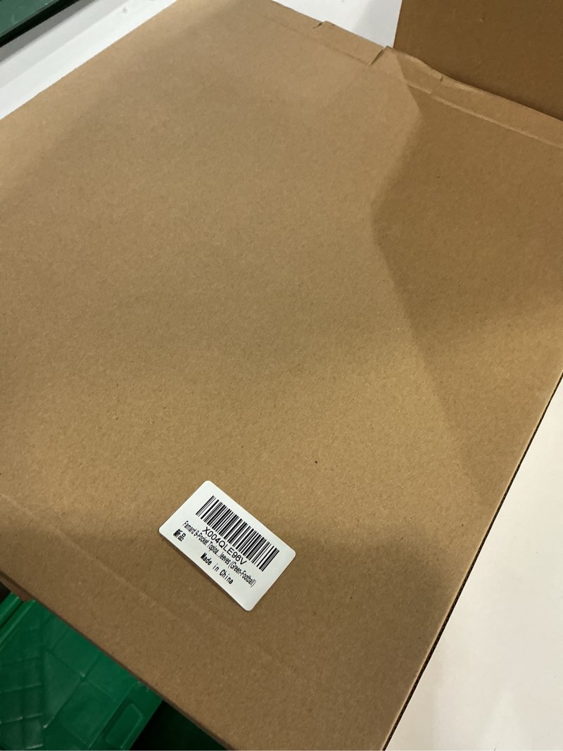 Condition photo showing New/Like New for Famard 9-Pocket Toploader Binder for Sports Cards, Top Loader Football Cards Storage Album Compatible with 288 3"x4" Hard Plastic Card Sleeves (Green-Football)