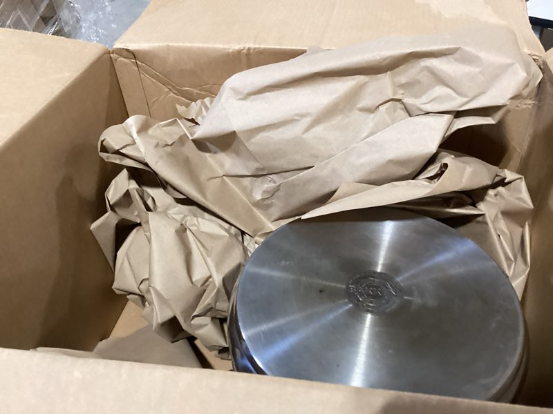 Condition photo showing New/Like New for farberware classic series 11 quart stockpot with glass lid stockpot (11 quart)
