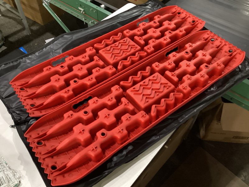 Condition photo showing Good Condition for 41" traction boards offroad,heavy duty recovery traction boards with jack base, offroad accessories 4x4 for trucks, jeeps, suvs, mud, snow, sand, scree – with 2 straps & storage bag (black)