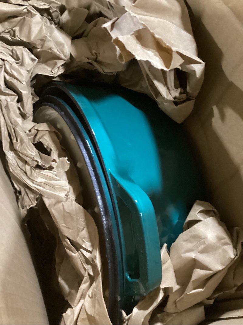 Condition photo showing Good Condition for mueller home 7.5 qt enameled cast iron dutch oven, heavy-duty casserole dish and braiser pan with lid and stainless knob, oven-safe up to 500° f & across all cooktops, emerald 7.5 quart -round emerald