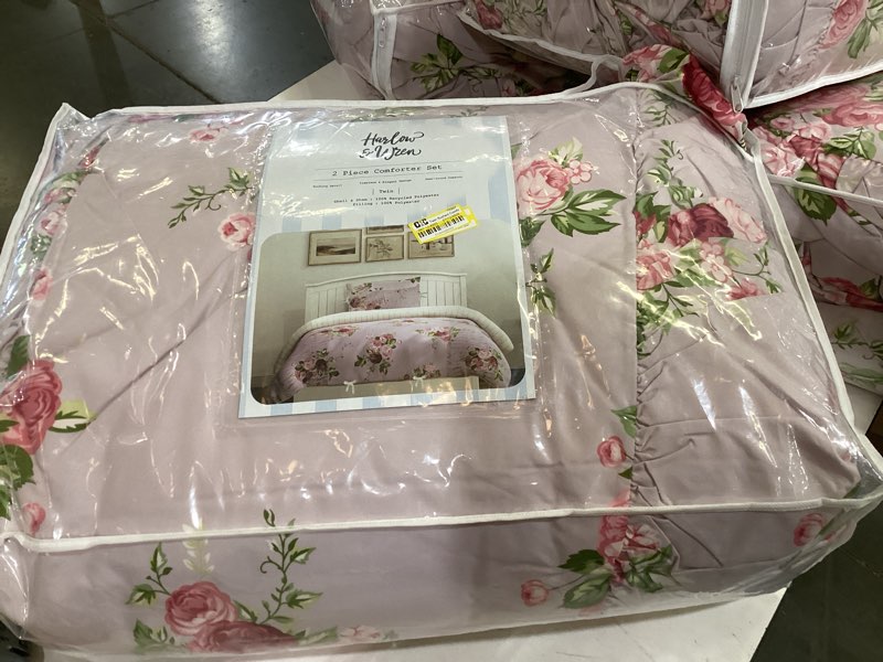 Condition photo showing Good Condition for harlow & wren 2 piece conforter set twin light pink with flowers