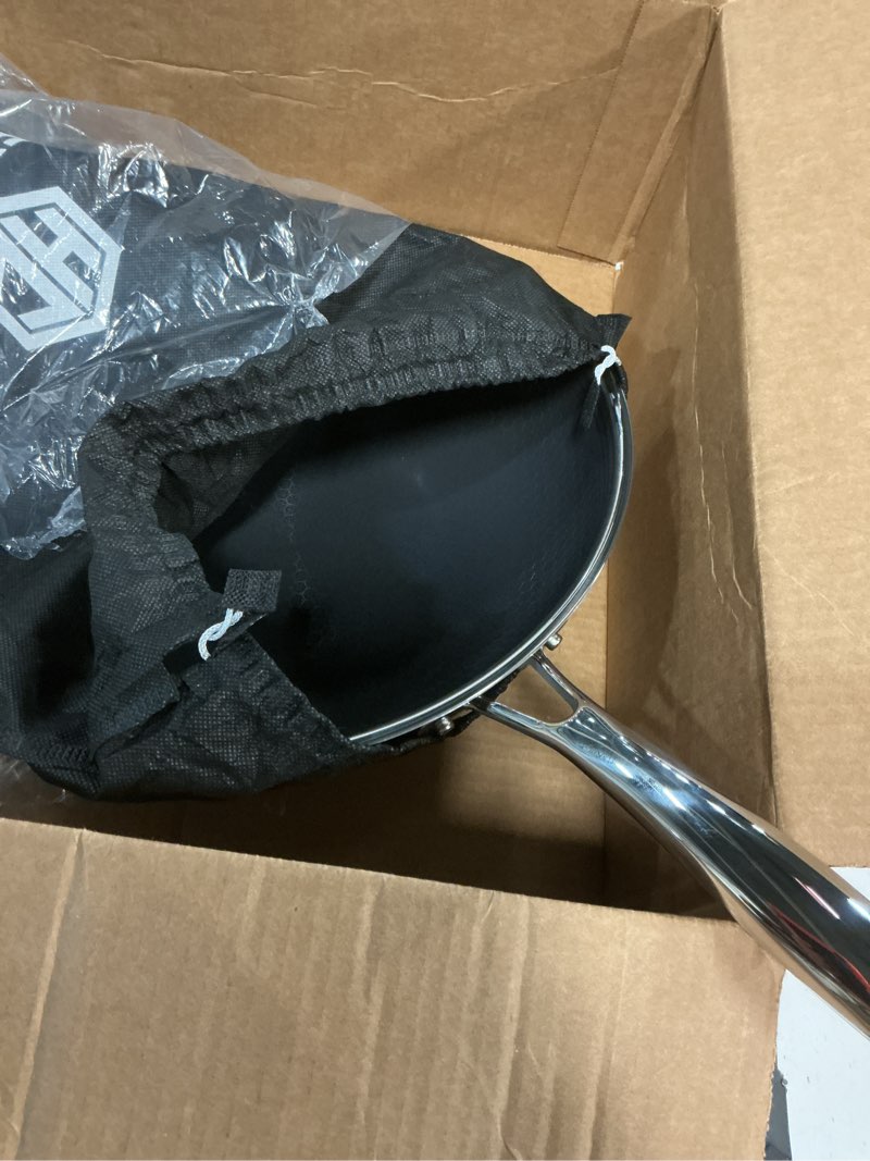 Condition photo showing Good Condition for HexClad Hybrid Nonstick 12-Inch Wok, Stay-Cool Handle, Dishwasher-Friendly, Oven-Safe Up to 900°F, Induction Ready, Compatible with All Cooktops 12-Inch Wok (No Lid)