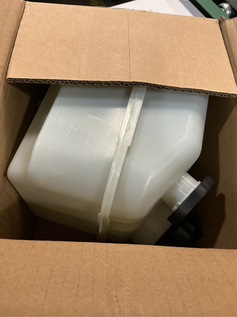 Condition photo showing New/Like New for A14-17924-000 Power Steering Fluid Reservoir Compatible with Freightliner M2 106 & Cascadia 2013-2022 Heavy Duty Truck