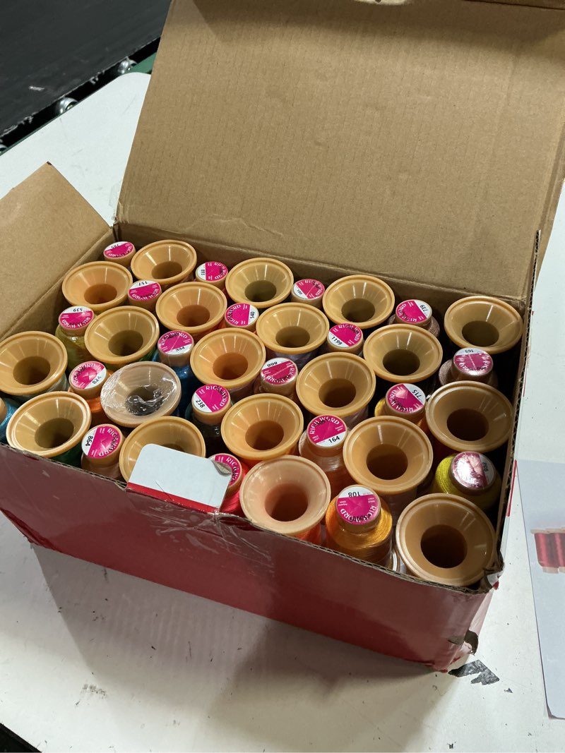 Condition photo showing New/Like New for new brothread mega kit 150 colors compatible with brother & janome polyester embroidery machine thread 40wt 500m/550yd compatible with brother babylock janome singer pfaff husqvarna bernina machines 150colors×500m
