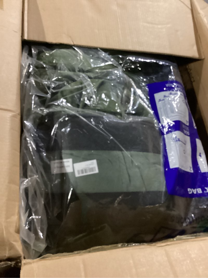 Condition photo showing Good Condition for Luxlovery Army Green Velvet Comforter Set California King Dark Green Flannel Bedding Set Solid Bedding Set Thick Soft Breathable Blanket Quilts Winter Comforter Set 2-velvet Army Green California King