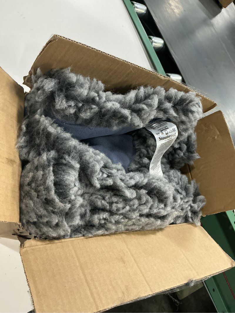 Condition photo showing Good Condition for pelzin stoutwool chew proof dog blanket - heavy duty waterproof pet blanket - fluffy dog couch cover protector for aggressive chewers - soft reversible throw furniture protection - small, charcoal charcoal s - 25x35"