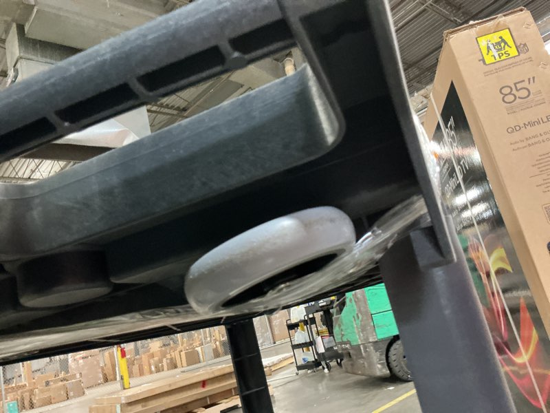 Condition photo showing As Is for WEN 73004 500-Pound Capacity Service Cart (36 in. x 24 in.)