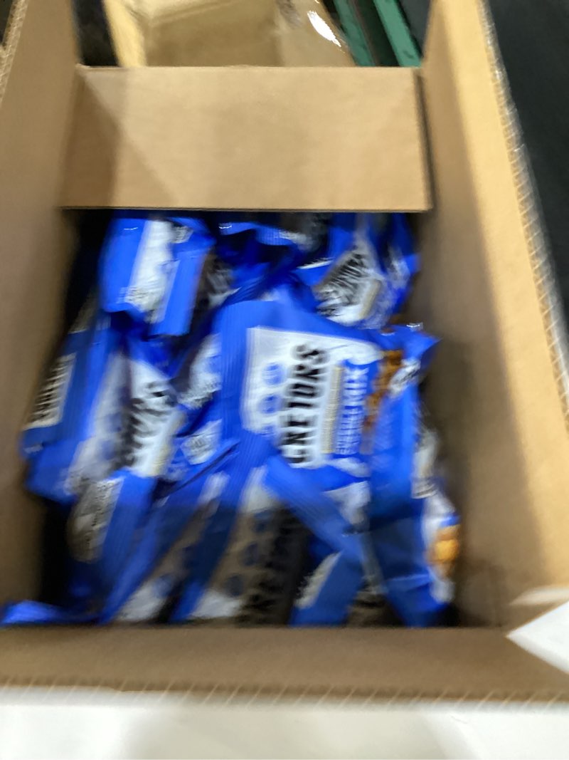 Condition photo showing New/Like New for Creators popcorn