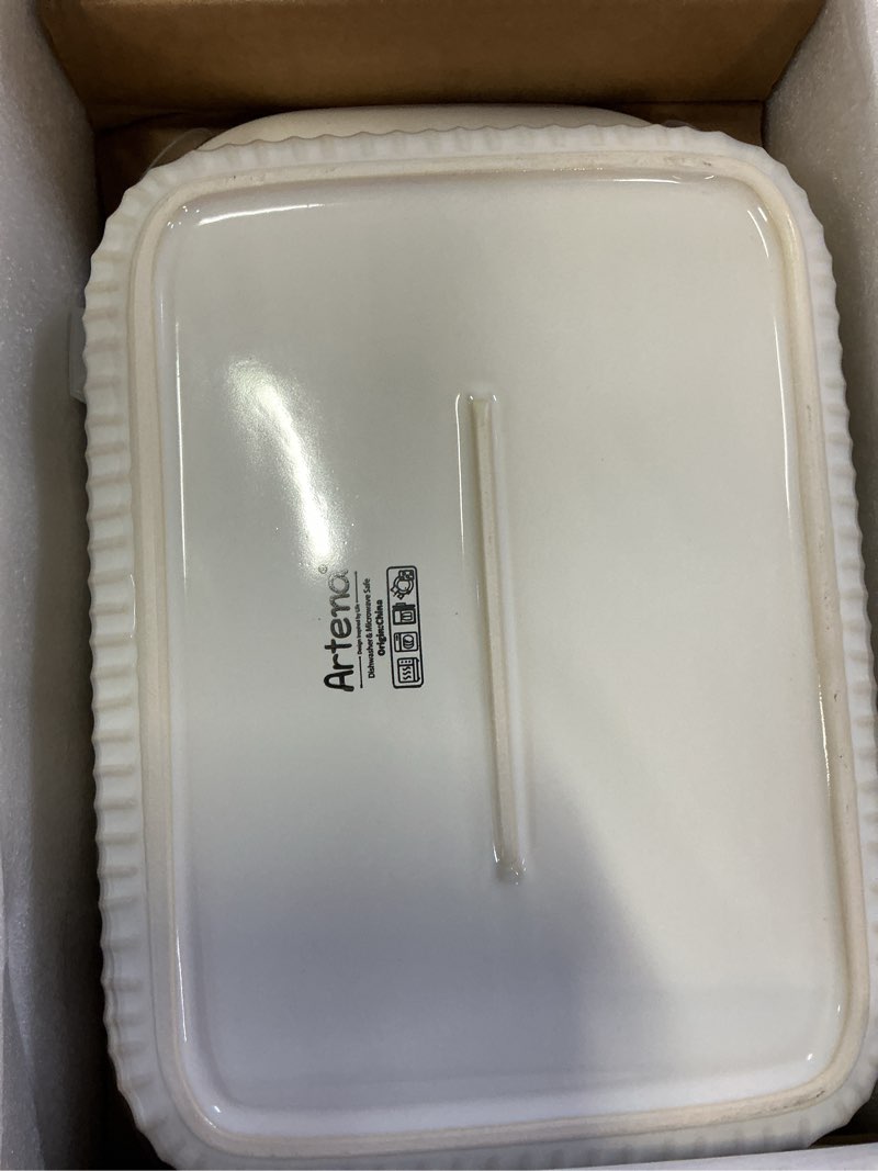 Condition photo showing As Is for artena baking dish 5.1 quarts, casserole dishes for oven, baking pan with handles, lasagna pan deep, large casserole dish, rectangular white ceramic bakeware (baking dish with lids) 5.1qt (baking dish with lids) (white)