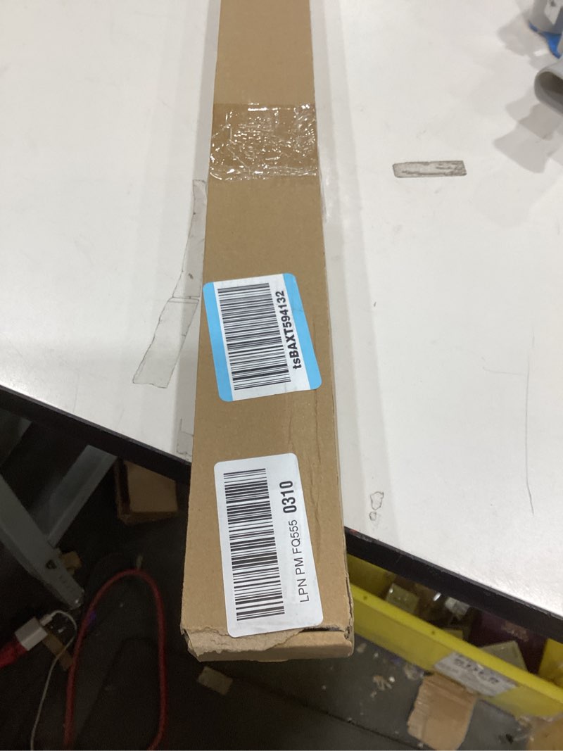 Condition photo showing Good Condition for H Huaberich Golden Aluminum alloy decorative frame for echo show 21 (gold)