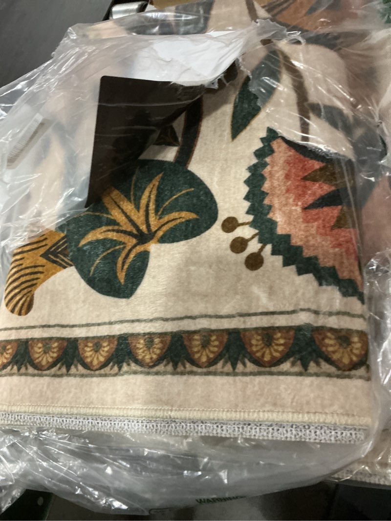 Condition photo showing Good Condition for zealude egypt floral washable bathroom runner rug for kitchen floor,2x8 boho rug runners for hallways entryway,vintage non slip soft throw carpet for laundry room entrance (beige,2'6''x8') 2'6'' x 8'(runner) beige