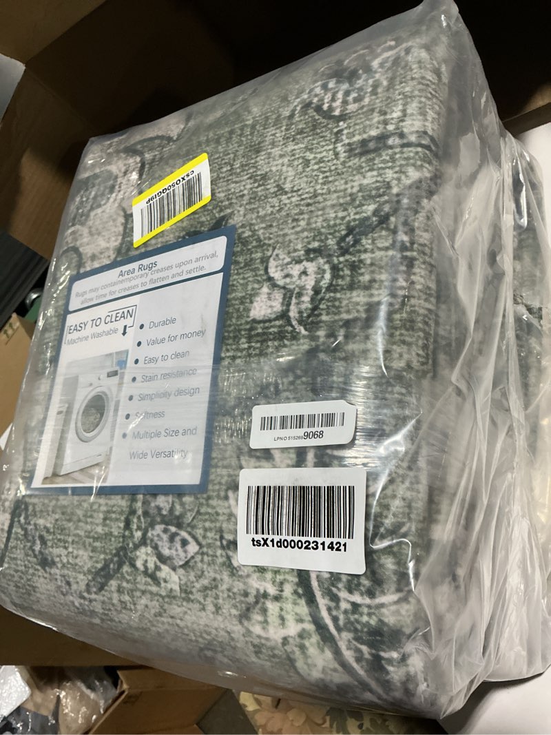 Condition photo showing Good Condition for zesthome 8x10 Area Rugs,Stain Resistant Washable Rug,Ultra-Thin Rugs for Living Room,Bedroom,Non-Slip Backing Home Decor Large Area Rug (Green,8'x10') Green 8' x 10' (Rectangular)