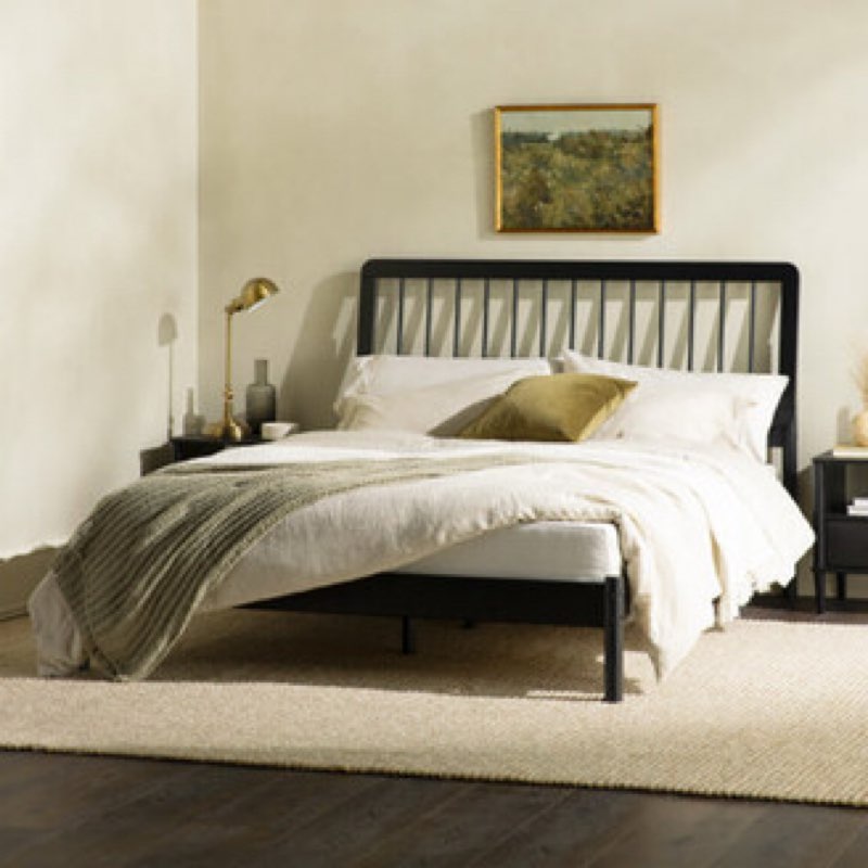 Catrece Solid Wood Platform Bed with Spindle Headboard queen 