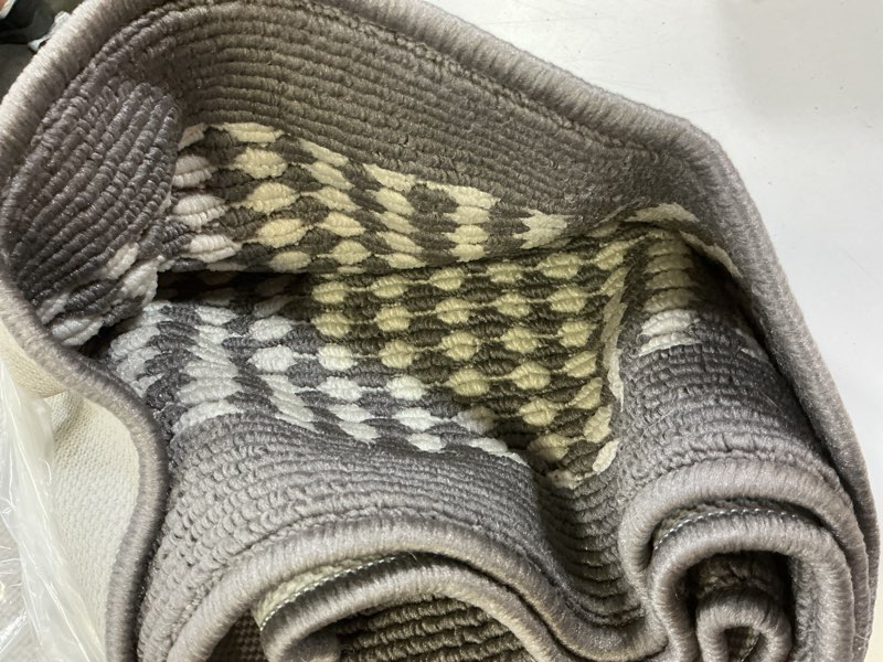 Condition photo showing Good Condition for ileading hallway runner rug 2'x10' heavy-duty durable entryway floor mat with non slip rubber backing for busy traffic extended indoor doormat machine washable grey kitchen throw rug for corridor 10' x 2' (rectangular) grey