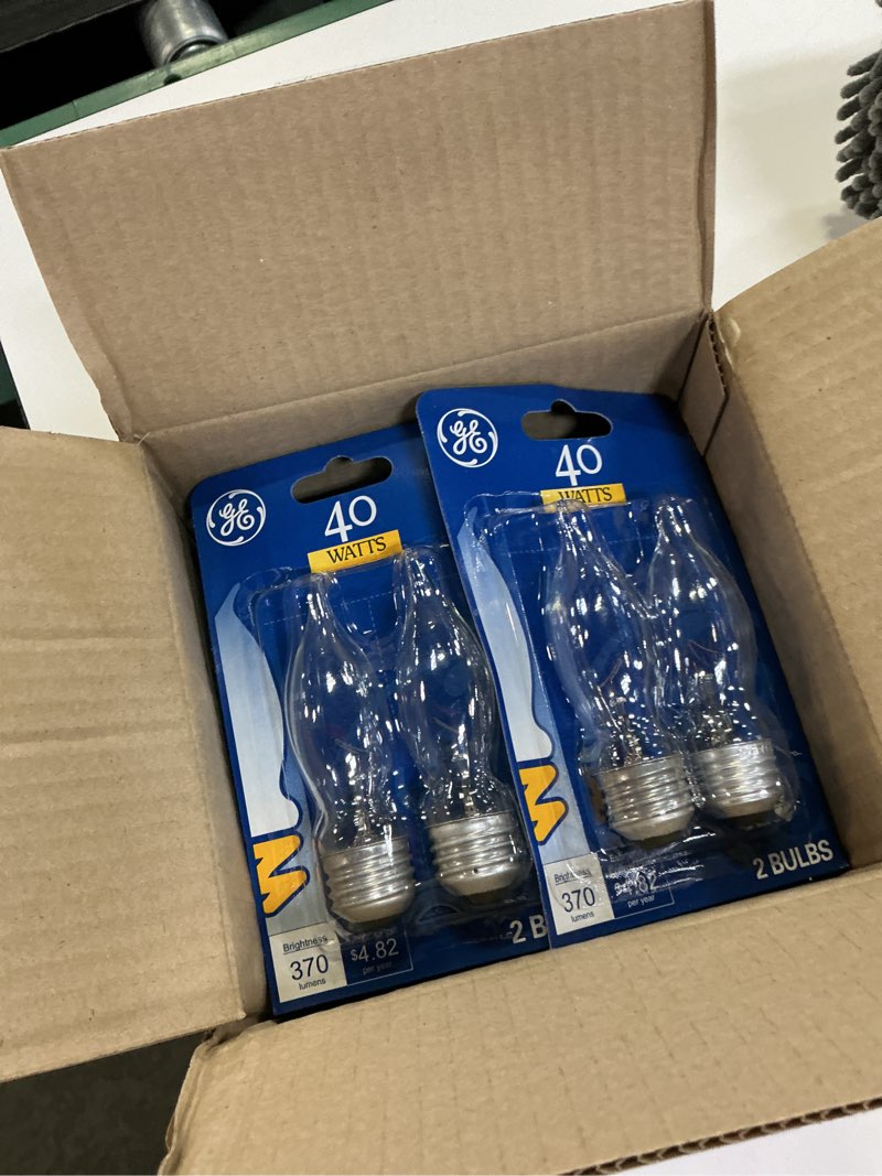 Condition photo showing New/Like New for 12 ge light bulbs 40watts bent tip crystal clear medium base decorative new 6-pk