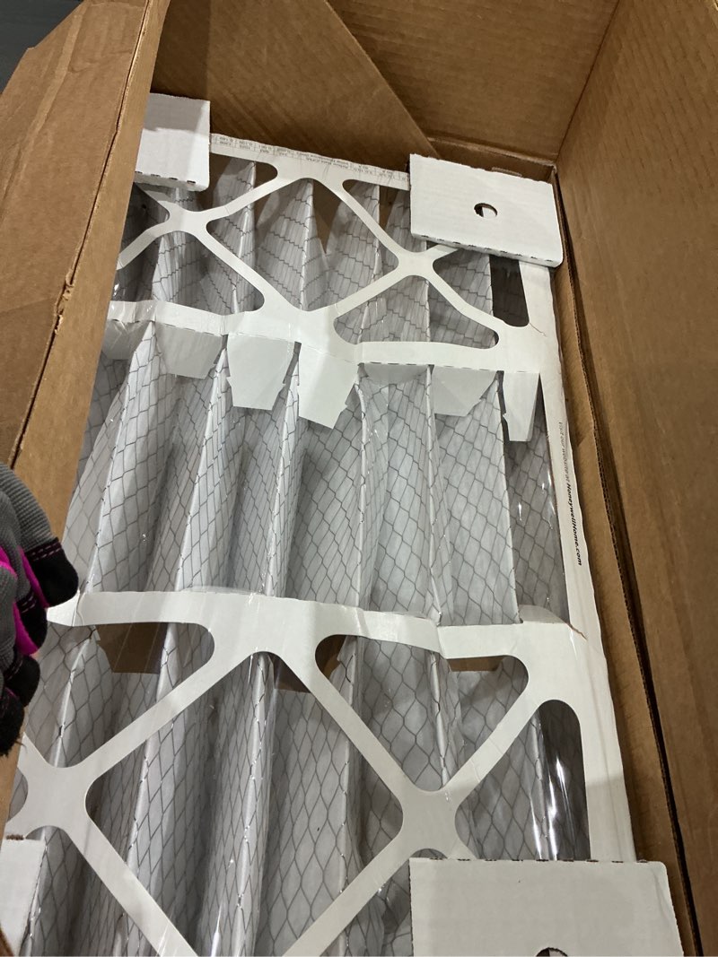 Condition photo showing Good Condition for honeywell home 16x25x4 merv 8, ac furnace air filter, 3 pack (cf408f1625-3pkam) (actual dimensions: 15.63 x 24.75 x 4.38 in.)