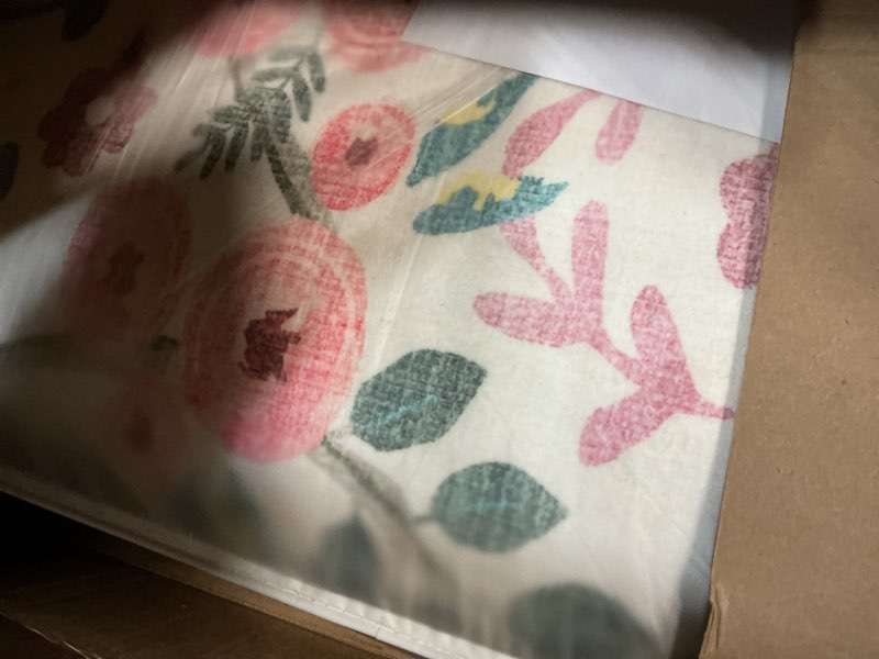 Condition photo showing New/Like New for rugs for living room 8x10, machine washable non-slip thin area rugs, boho vintage floral soft bedroom carpet rug for home indoor dining room, beige/multi 8' x 10' (rectangular) beige