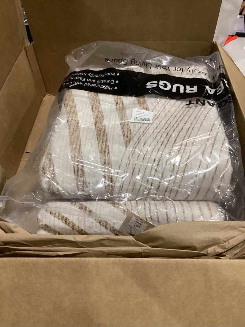 Livingroom or office rug 8x10 Tan