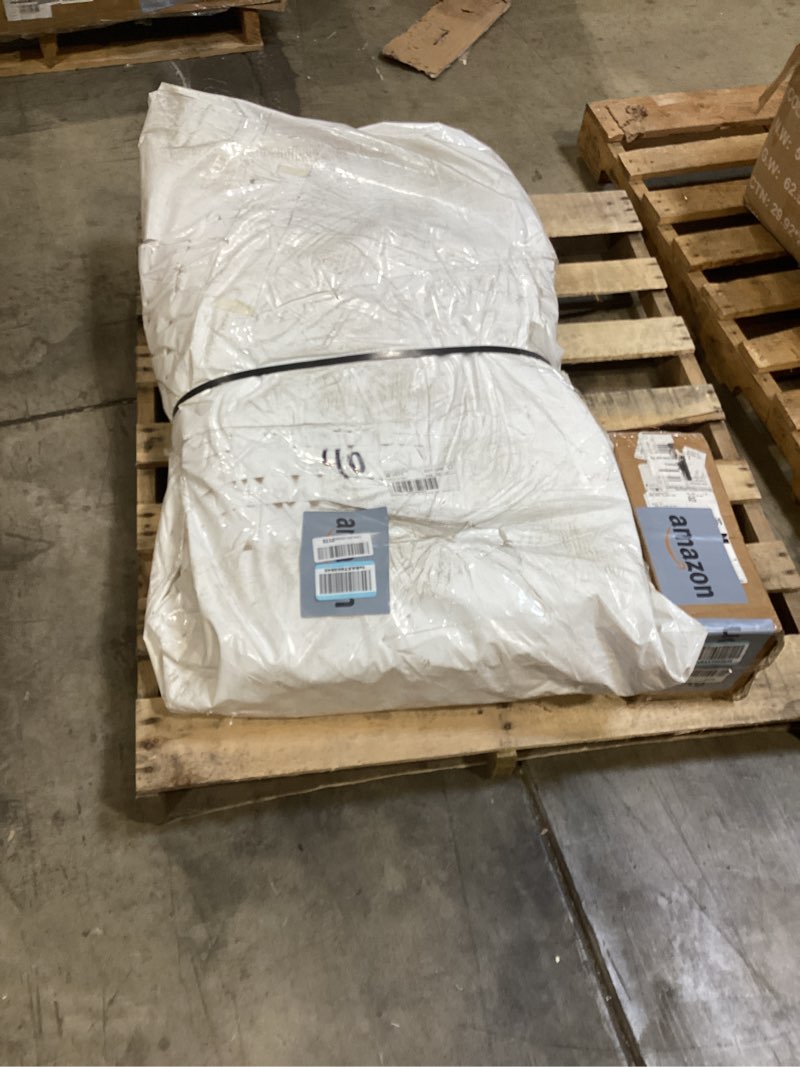 Condition photo showing New/Like New for loloi magnolia home by joanna gaines gigi collection gig-01 grey/ivory 9'-2" x 13' area rug rectangular grey / ivory 9'2" x 13' (rectangular)