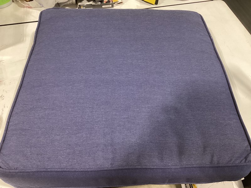 Condition photo showing Good Condition for allen + roth 19.5-in x 20-in navy patio chair cushion