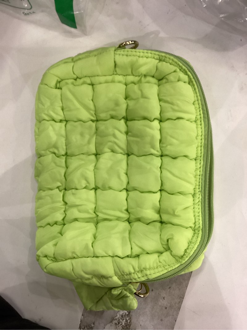 Puffer Quilted Makeup Bag Cosmetic Bags,Puffy Travel Toiletry Pouch for Women,Cute Checkered Zipper 