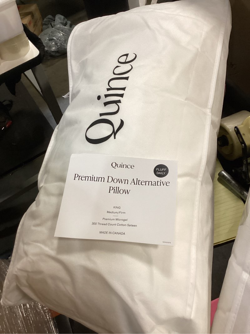 Condition photo showing New/Like New for quince premium down alternative pillow in king size