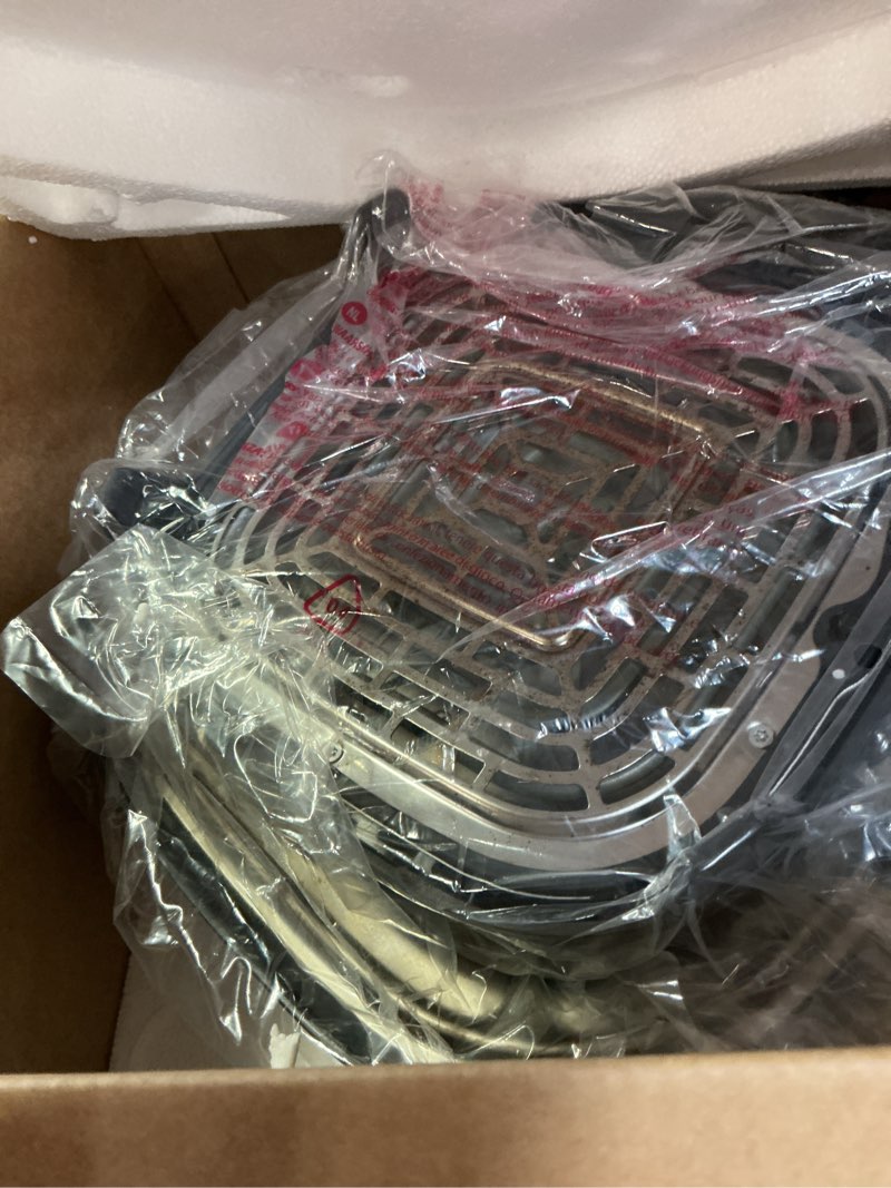 Condition photo showing New/Like New for ninja crispi 4-in-1 glass air fryer | 450°f | non-toxic | 4qt & 6-cup glass containers w/lids | microwave, freezer, dishwasher safe | max crisp, air fry, bake, recrisp | cyberspace gray, fn101gy cyberspace gray 4 qt
