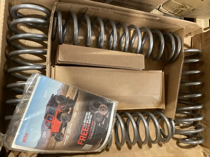 Condition photo showing Good Condition for rough country 3.25" lift kit for 2007-2018 jeep wrangler jk | 4-door - perf694