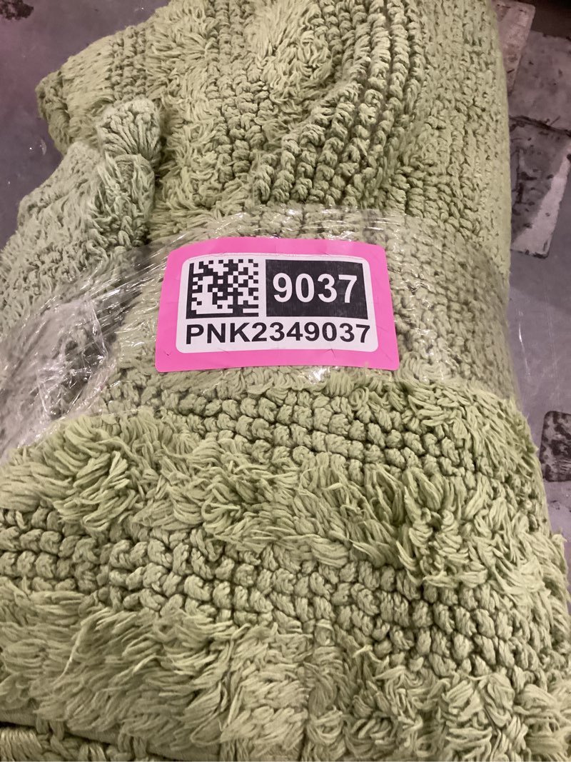 https://lotting-media.assets.bidfta.com/lotting_08b66f06-a691-47d8-9443-00840213e7eb
