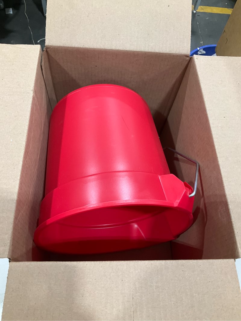 Condition photo showing Good Condition for rubbermaid commercial products brute heavy-duty round bucket, 10-quart, red, corrosive-resistant pail with handle for cleaning/material transport red 2.5 gallon single pack