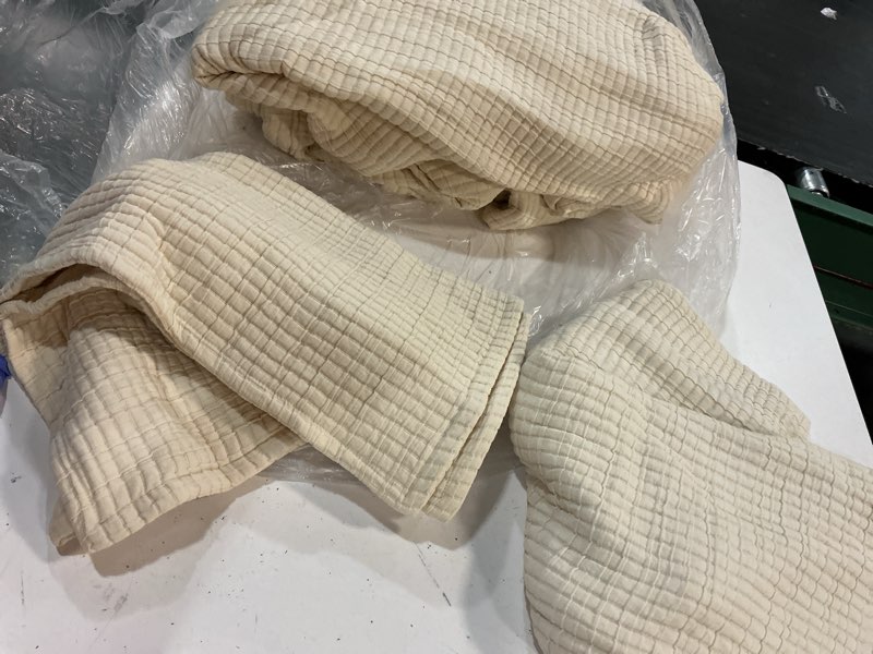 Condition photo showing As Is for organic ribbed cotton coverlet set, king/cal king, ivory