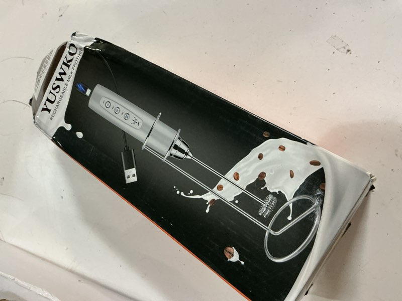 Condition photo showing Good Condition for yuswko silver rechargeable milk frother for coffee with stand, handheld drink mixer with 3 heads 3 speeds electric stirrers for latte, cappuccino, hot chocolate, egg silver with stand
