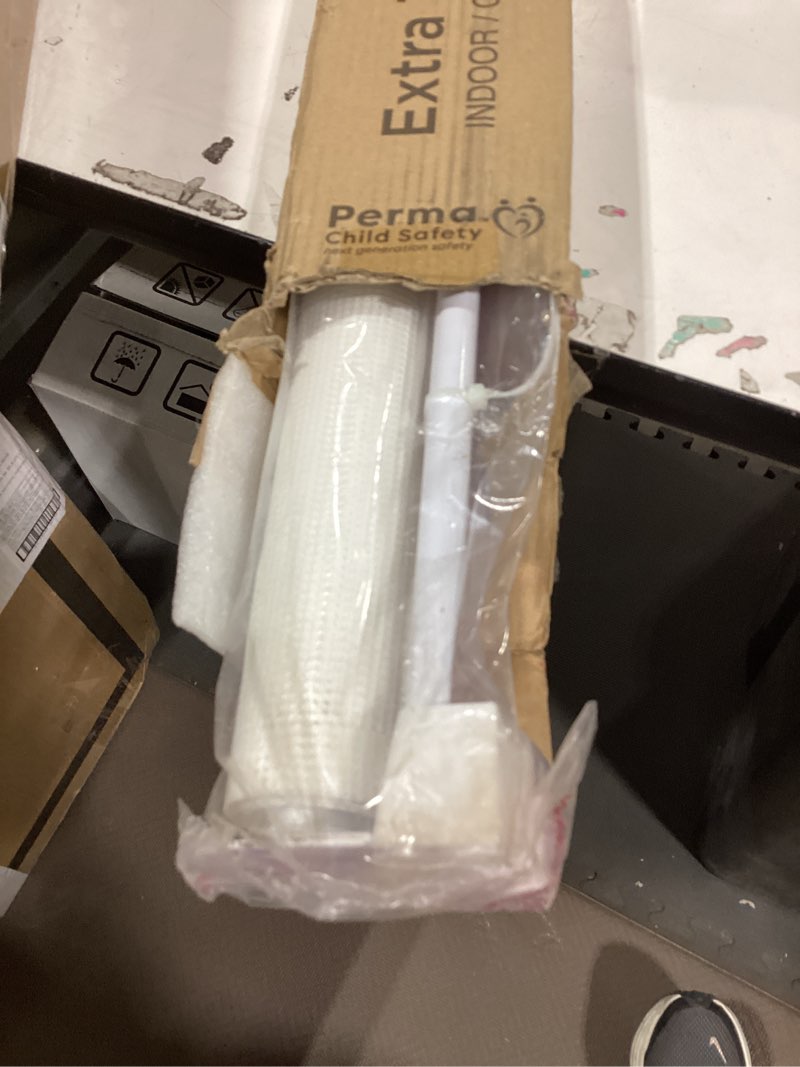 Condition photo showing Good Condition for similiar productupgrade retractable baby gates extra wide(150\" w x 42\" h), 150 inch reinforced retractable dog gate to prevent crawling through, retractable gate outdoor/indoor, real one-handed operation, white white 42\" tall x 150\" wide