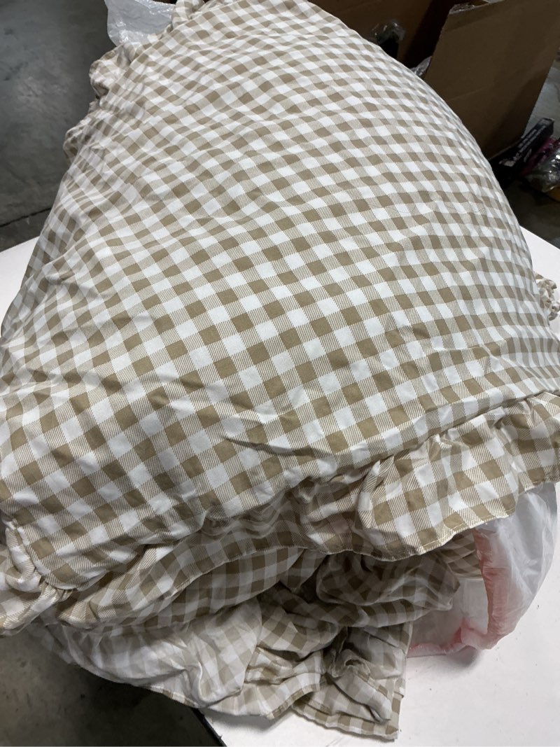 Condition photo showing Good Condition for queen comforter set, modern plaid checkered bedding, tan gingham brown grid bed comforter, soft fluffy breathable farmhouse dorm bedding, all seasons 3 piece set | gingham tan gingham queen(90"x90")